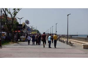 Bursa'da vatandaşlar kısıtlama iptalinin ardından sahil şeritlerinde yoğunluk oluşturdu