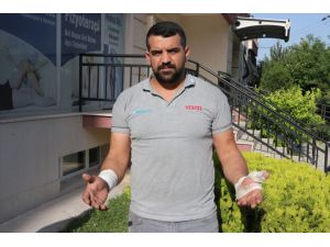 İzmir'de köpeğin çocuğa saldırma anı kameraya yansıdı