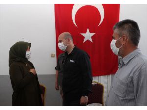 İçişleri Bakanı Soylu, Hatay'da şehit ailesine taziye ziyaretinde bulundu