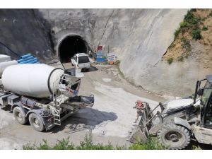 Karadere İçme Suyu Tüneli inşaatında elektrik trafosu patladı