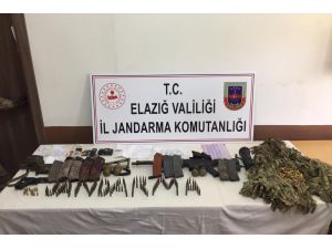 Elazığ'da 2 teröristin etkisiz hale getirildiği operasyonda, silah ve mühimmat ele geçirildi