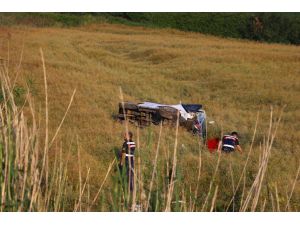 Tekirdağ'da minibüs tarlaya devrildi: 7 yaralı