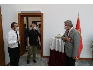 Sakarya Büyükşehir Belediye Başkanı Ekrem Yüce'den Sakaryaspor'a 100 bin liralık destek