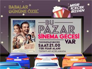 Afyonkarahisar'da Babalar Günü'ne özel "arabada" sinema keyfi