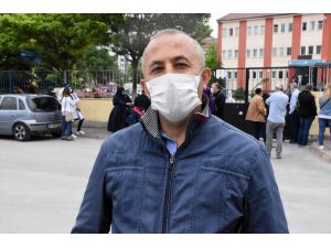 İç Anadolu'da öğrencilerin "sosyal mesafe kurallı" LGS heyecanı