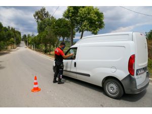 İzmir'de Kovid-19 vakalarının arttığı mahallede ek önlemler alındı