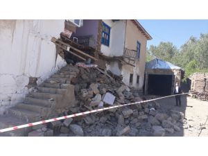 Van'da 5,4 büyüklüğündeki deprem