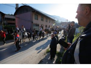 Bosna Hersek'teki "510. Ayvaz Dede Şenlikleri"ne katılacak atlılar Karaula'dan yola çıktı