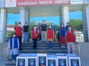 Bakan Kasapoğlu: "YKS'de dağıtılan kalemler gönüllü gençler tarafından üretildi"