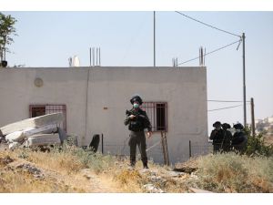 İsrail Doğu Kudüs'te Filistinlilere ait bir evi yıktı