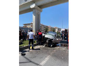 Nevşehir'de otomobil üst geçidin ayağına çarptı: 1 ölü