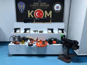 Adana'da silah imalathanesine dönüştürülen eve operasyon: 3 gözaltı