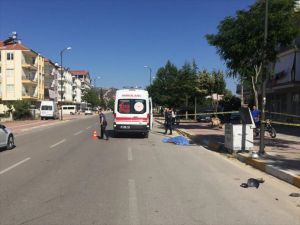 Antalya'da kamyonet ile motosiklet çarpıştı: 1 ölü