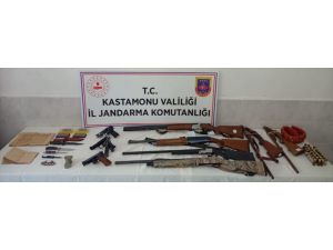 Kastamonu'da silah kaçakçılığı operasyonunda 9 kişi yakalandı