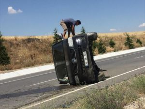 Kırıkkale'de minibüs devrildi: 5 yaralı