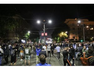 GÜNCELLEME - Sırbistan'da hükümetin yeni Kovid-19 tedbirleri protesto edildi