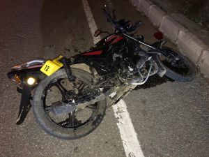 Sakarya'da otomobil ile motosiklet çarpıştı: 1 ölü, 2 yaralı