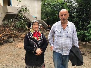Rize'deki selden etkilenen çift yaşadıklarını anlattı