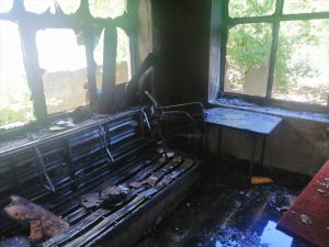 Çanakkale'de ev yangını: 2 yaralı