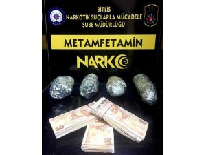 Bitlis'te sentetik uyuşturucu ve sahte para ele geçirildi