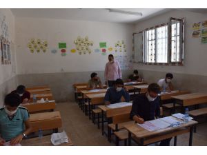 Suriye’nin kuzeyindeki lise bitirme sınavları sona erdi