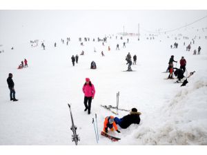 Bitlis'te kayak tesisinde hafta sonu yoğunluğu