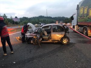 Sakarya'da zincirleme trafik kazası: 2 ölü, 4 yaralı