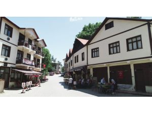 Tarihi Tamzara Mahallesi kültürel ve doğal güzelliklerini ziyaretçilere sunuyor