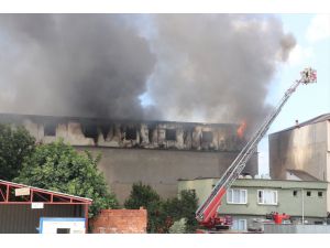 GÜNCELLEME - Bursa'da tekstil fabrikasındaki yangın kontrol altına alındı