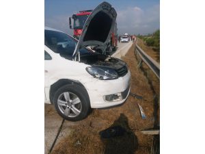 Adana'da lastiği değiştirilen araca hafif ticari araç çarptı: 1 ölü, 3 yaralı