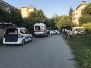 Sakarya'da iki otomobil çarpıştı: 5 yaralı