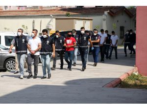 Adana Adliyesi önündeki silahlı kavgayla ilgili 3 zanlı tutuklandı