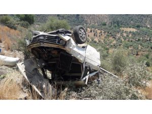 Muğla'da kamyonet şarampole devrildi: 5 yaralı
