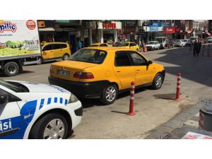 Edirne'de Kovid-19 denetiminde "korsan taksi" yakalandı