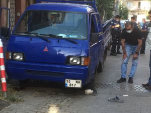 İzmir'de pompalı tüfekle vurulan kişi hayatını kaybetti