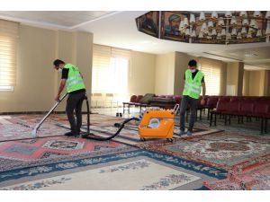 Mersin'de Kovid-19'a karşı ibadethane temizliği için özel ekip kuruldu