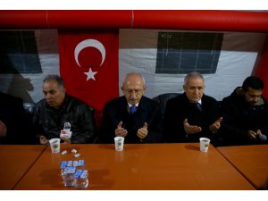 Kılıçdaroğlu'ndan şehit evine taziye ziyareti