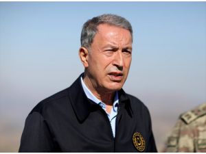 Milli Savunma Bakanı Akar, Irak sınır hattında açıklamalarda bulundu:
