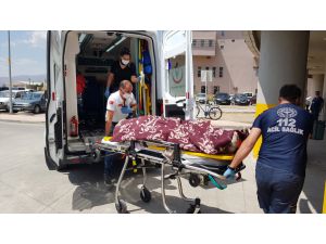 Arazide yaralanan kişi ambulans helikopterle alınamayınca askeri helikopter sevk edildi