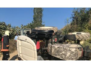 Mersin'de devrilen traktörün altında kalan çift yaşamını yitirdi