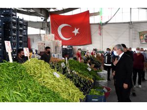 Kırşehir'de pazar yerinde Kovid-19 tedbirleri denetlendi