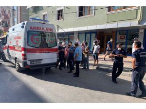 Maltepe'de havalandırma boşluğuna düşen kişi itfaiye ekiplerince kurtarıldı