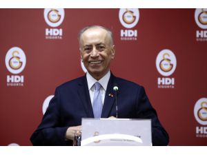 Galatasaray, erkek voleybol takımı için imza töreni düzenledi