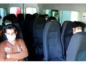 Samsun'da tırda yakalanan 173 göçmen ülkelerine gönderilmeye başlandı