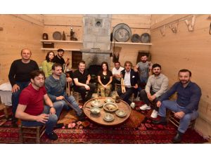 Karadenizli sanatçıların, Uzungöl'deki müzenin tanıtımı için seslendirdikleri türküye klip çekildi