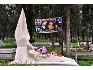 Özgecan Aslan'ın mezarına "Sevgililer Günü" ziyareti