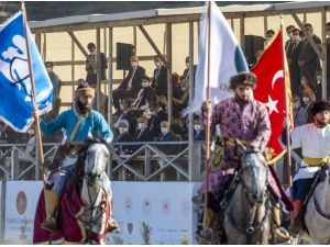 Cumhurbaşkanı Erdoğan, Ahlat'taki etkinlikleri izledi