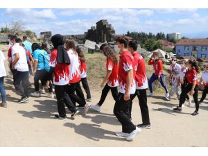 Milli sporcular Düzce'deki antik kenti ziyaret etti
