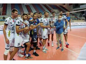 6. Simya Metal TSYD İzmir Voleybol Turnuvası’nı Arkas Spor kazandı