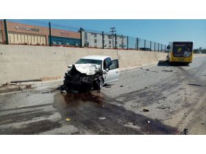 İnegöl'de halk otobüsü ile otomobilin karıştığı kazada 5 kişi yaralandı